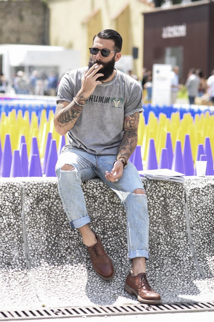 http://pausemag.co.uk/2015/06/style-style-shots-pitti-uomo-88-june-2015-part-1/